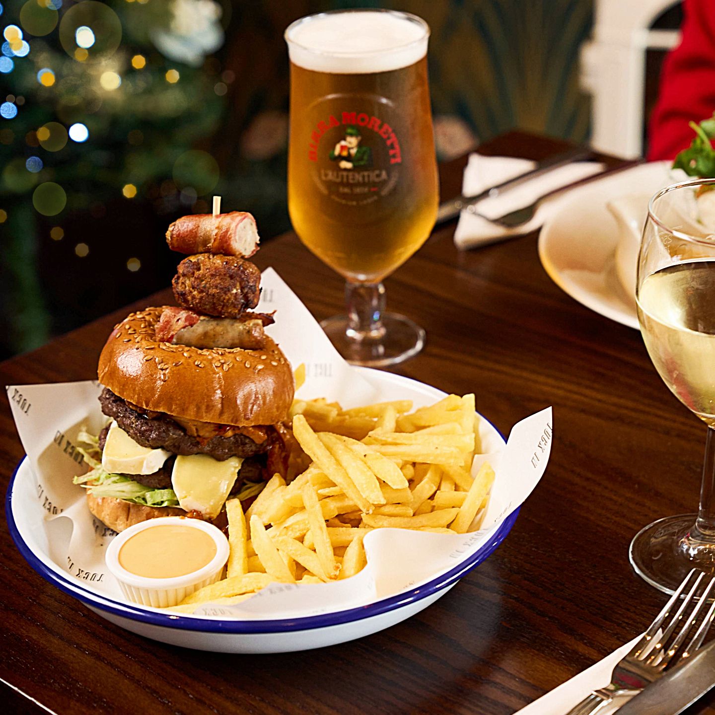 Festive Lunch & Dinner at The Red Kite in Caerphilly